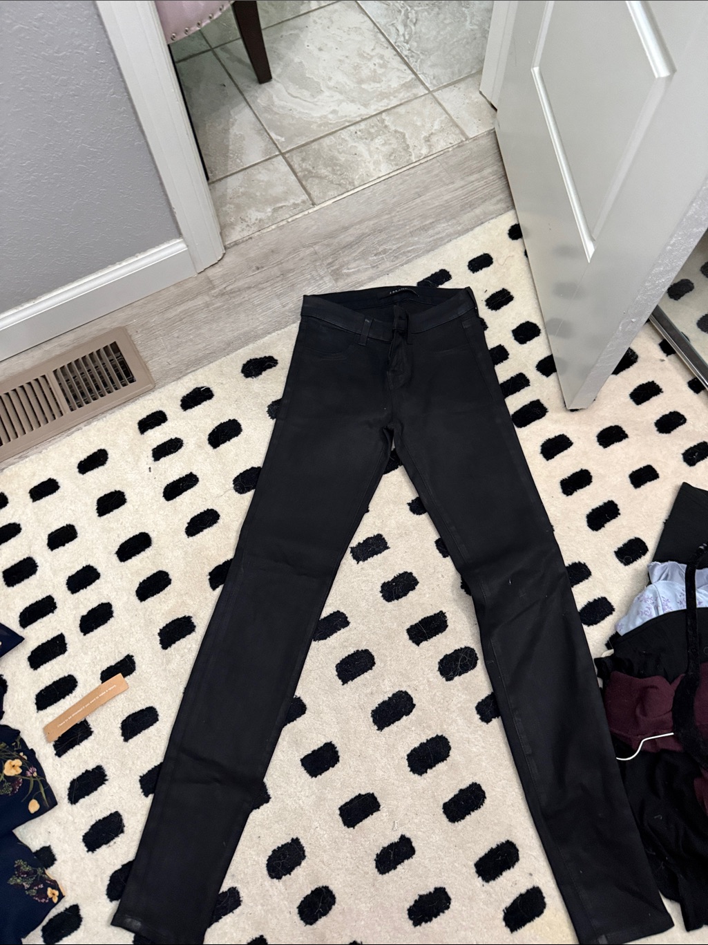 Women's Black High-Rise Skinny Jeans